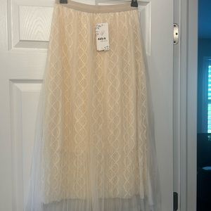 High Waisted pleated skirt